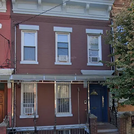 2 Spacious Apartments Oasis To Choose From 20 Min From Manhattan In A Quiet Neighborhood